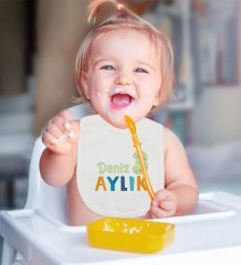 BK Kids Kişiye Özel Aylık Tasarımlı Bebek Mama Önlüğü - Model 1