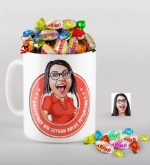 Kişiye Özel Bayan Kolay Yetişmiyor Karikatürlü Kupa ve Haribo Fruitbons Şeker Hediye Seti-3