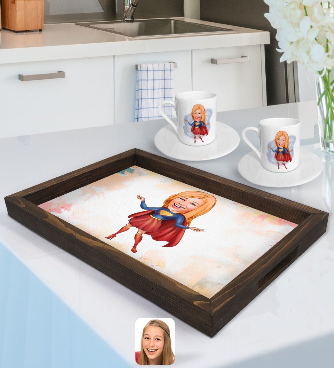 Kişiye Özel Süper Girl Karikatürlü Doğal Ahşap Tepsi ve 2’li Kahve Fincan Seti-1