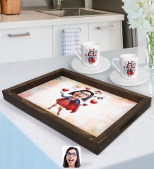 Kişiye Özel Süper Anne Karikatürlü Doğal Ahşap Tepsi ve 2’li Kahve Fincan Seti-2