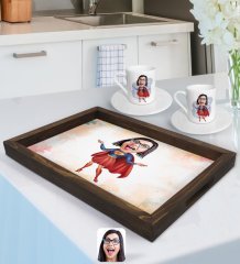 Kişiye Özel Süper Anne Karikatürlü Doğal Ahşap Tepsi ve 2’li Kahve Fincan Seti-1