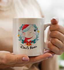 Yılbaşı Hediyesi BK Gift Kişiye Özel Yeni Yıl Tasarımlı Beyaz Kupa Bardak ve Kokulu Çam Ağacı Mum Hediye Seti-6, Sevgiliye Hediye, Arkadaşa Hediye