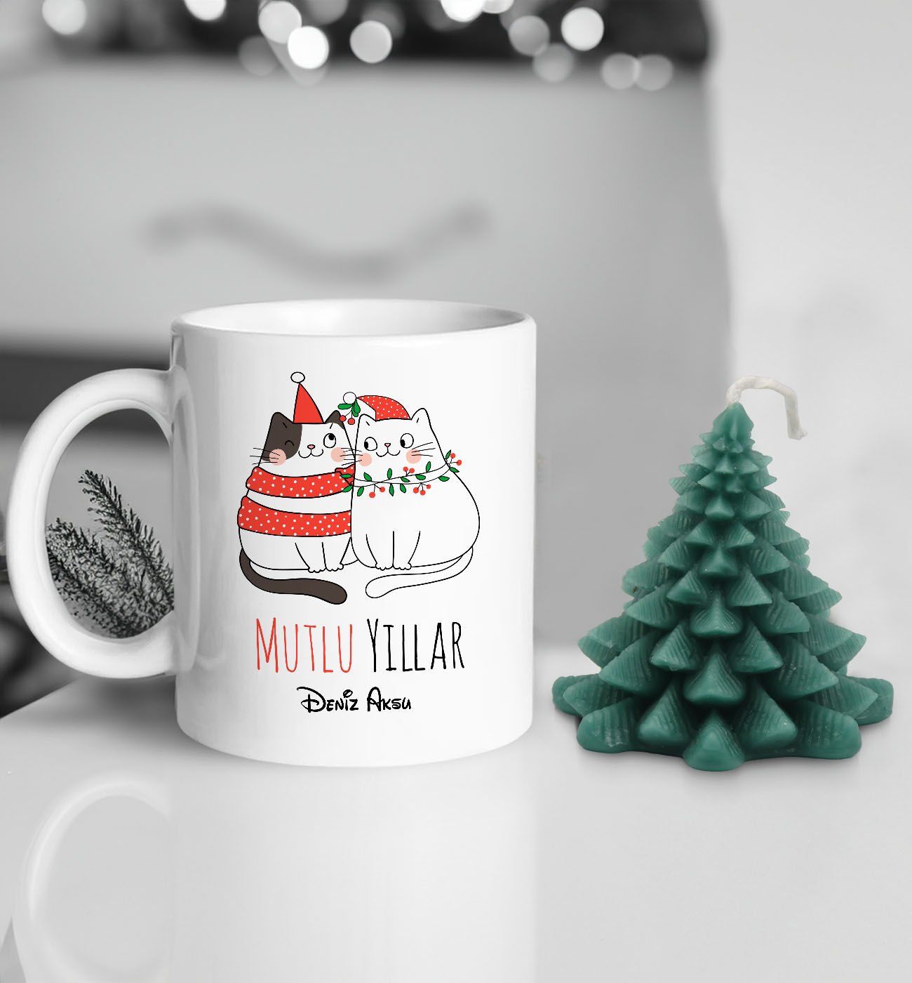 Yılbaşı Hediyesi BK Gift Kişiye Özel Yeni Yıl Tasarımlı Beyaz Kupa Bardak ve Kokulu Çam Ağacı Mum Hediye Seti-5, Sevgiliye Hediye, Arkadaşa Hediye