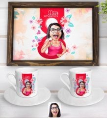 Kişiye Özel Kadınlar Günü Karikatürlü Doğal Ahşap Tepsi ve 2’li Kahve Fincan Seti-3