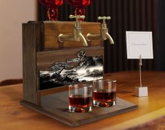 BK Gift Kişiye Özel Kabartma Manzara Tasarımlı İsimli Çift Musluklu Doğal Ahşap İçki Standı-8, İçki Standı, Doğum Günü Hediyesi, Ev Hediyesi