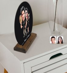 Kişiye Özel Sevgililer Karikatürlü Yuvarlak Ahşap Biblo-18