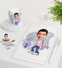 Kişiye Özel Erkek Elektrik Mühendisi Karikatürlü Beyaz Defter Kalem Türk Kahvesi Fincanı Seti-1