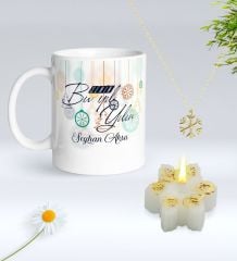 Yılbaşı Hediyesi BK Gift Kişiye Özel Yeni Yıl Tasarımlı Beyaz Kupa Bardak, Kar Tanesi Kolye ve Kar Tanesi Mum Hediye Seti-10, Sevgiliye Hediye, Arkadaşa Hediye