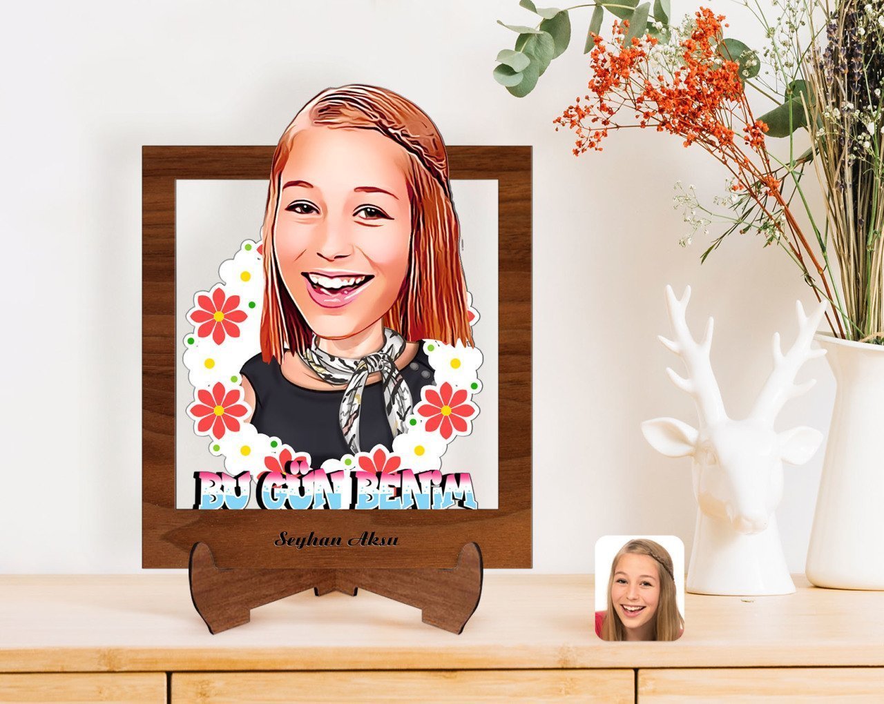 Kişiye Özel 8 Mart Bugün Benim Karikatürlü Ahşap Standlı 3D Biblo-1