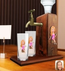 BK Gift Kabartmalı Karikatür Figürlü Musluklu Ahşap İçki Standı ve İkili Rakı Bardağı Hediye Seti-6