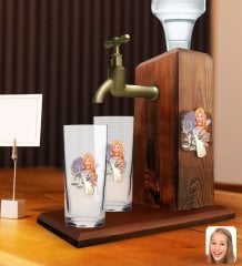 BK Gift Kabartmalı Karikatür Figürlü Musluklu Ahşap İçki Standı ve İkili Rakı Bardağı Hediye Seti-5