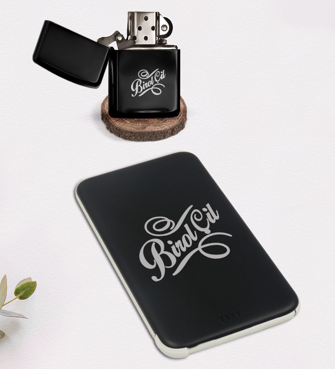 Kişiye Özel İsimli Benzinli Çakmak ve 5.000 Mah Powerbank Hediye Seti-5