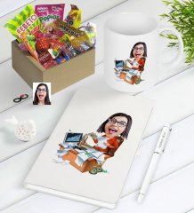 Kişiye Özel Bayan Bankacı Karikatürlü Nostaljik Lezzetler Defter Kalem Kupa Hediye Seti-1