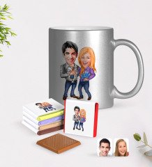 Kişiye Özel Sevgililer Karikatürlü Krom Kupa ve Çikolata Hediye Seti-50