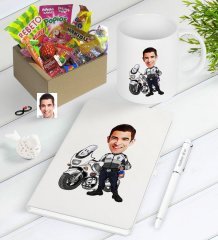 Kişiye Özel Bay Yunus Polis Karikatürlü Nostaljik Lezzetler Defter Kalem Kupa Hediye Seti