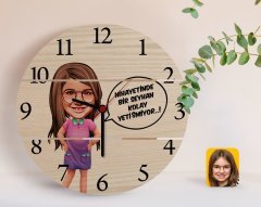 Kişiye Özel Kız Çocuk Kolay Yetişmiyor Karikatürlü Otantik Ahşap Palet Saat-5