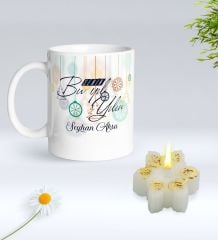 Yılbaşı Hediyesi BK Gift Kişiye Özel Yeni Yıl Tasarımlı Beyaz Kupa Bardak ve Kokulu Kar Tanesi Mum Hediye Seti-10, Sevgiliye Hediye, Arkadaşa Hediye