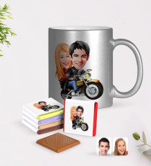 Kişiye Özel Sevgililer Karikatürlü Krom Kupa ve Çikolata Hediye Seti-17