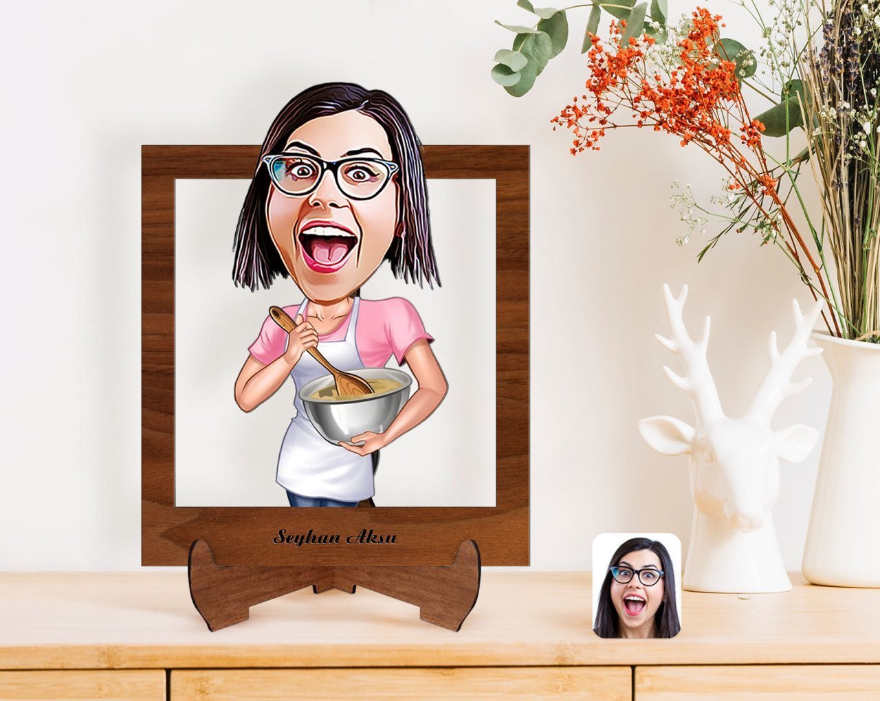 Kişiye Özel Anneler Günü Temalı Ev Hanımı Anne Karikatürlü Ahşap Standlı 3D Biblo-3
