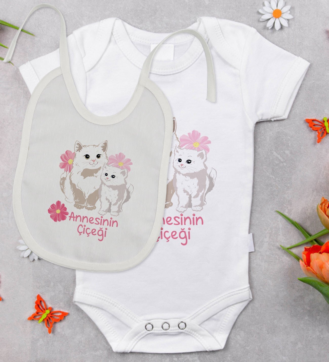 BK Kids Annesinin Çiçeği Tasarımlı Bebek Body Zıbın ve Mama Önlüğü Hediye Seti - Model 1