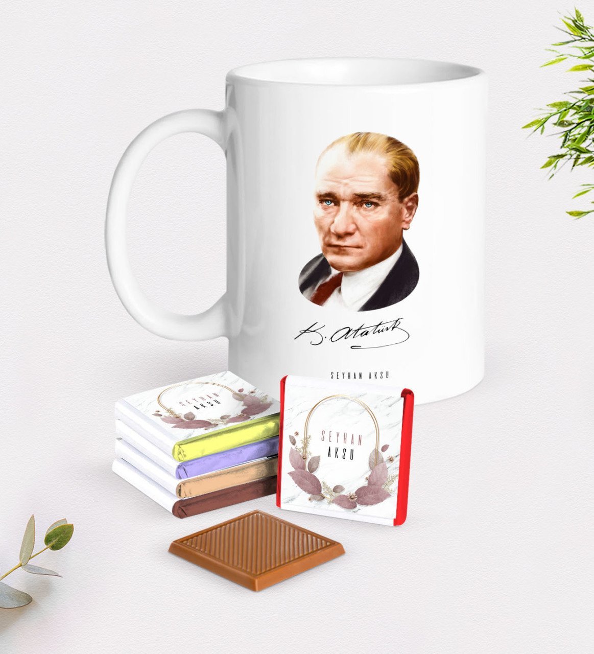 Kişiye Özel Atatürk Temalı Beyaz Kupa ve Çikolata Hediye Seti-12