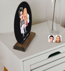 Kişiye Özel Evleniyoruz Karikatürlü Yuvarlak Ahşap Biblo-7
