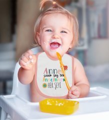 BK Kids Anneannem Her Şeyi Bilir Tasarımlı Pembe Bebek Mama Önlüğü