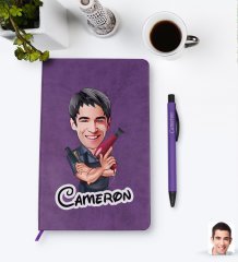 Kişiye Özel Erkek Kuaför Karikatürlü Mor Termo Deri Defter Kalem Seti Model 1