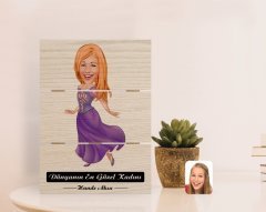 Kişiye Özel Dünyanın En Güzel Kadını Karikatürlü Otantik Masaüstü Ahşap Palet Çerçeve-31