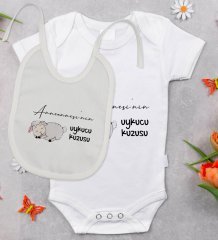 BK Kids Anneannesinin Uykucu Kuzusu Tasarımlı Bebek Body Zıbın ve Mama Önlüğü Hediye Seti - Model 1