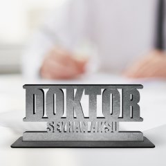 Kişiye Özel Mesleki Doktor Ahşap Masa İsimliği (Model A16)