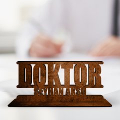Kişiye Özel Mesleki Doktor Ahşap Masa İsimliği (Model A10)