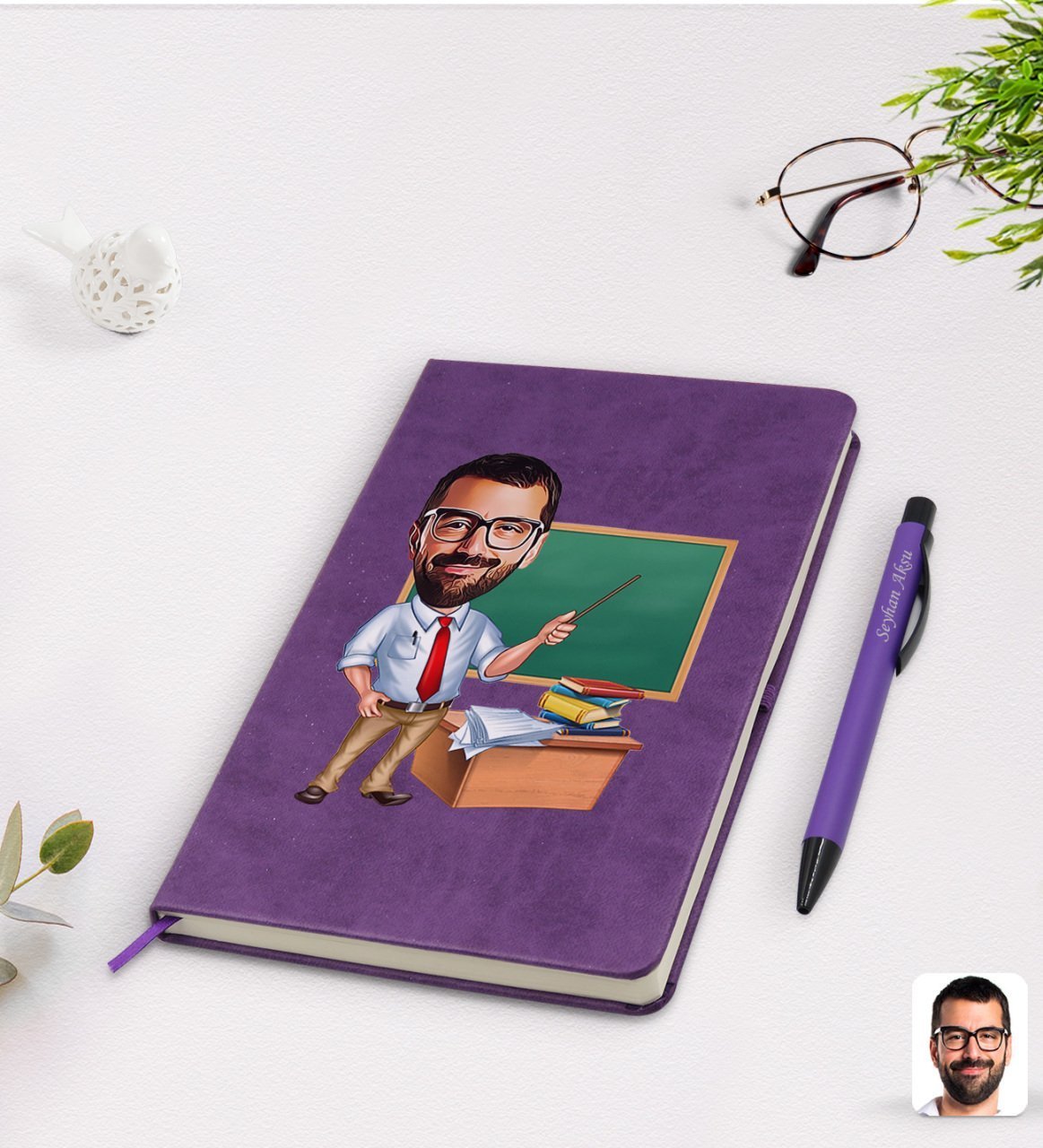 Kişiye Özel Erkek Öğretmen Karikatürlü Mor Termo Deri Defter Kalem Seti Model 1