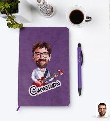 Kişiye Özel Erkek Gitarist Karikatürlü Mor Termo Deri Defter Kalem Seti Model 2