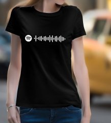 Kişiye Özel Spotify Barkodlu Kadın Siyah Tişört-1