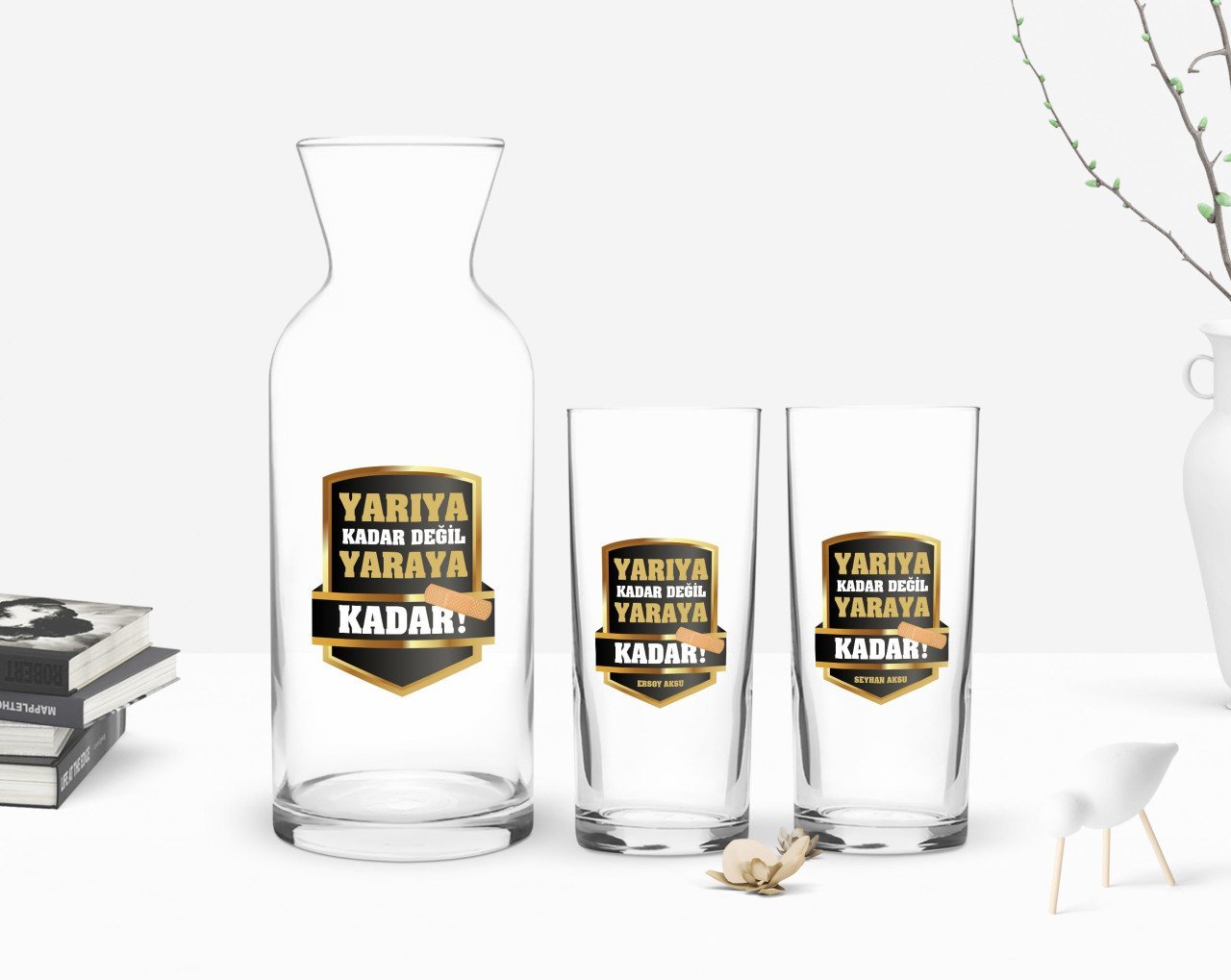 Kişiye Özel Renkli Baskılı Yarıya Kadar Değil Yaraya Kadar Tasarımlı İkili Rakı Bardağı ve Karaf Hediye Seti-5