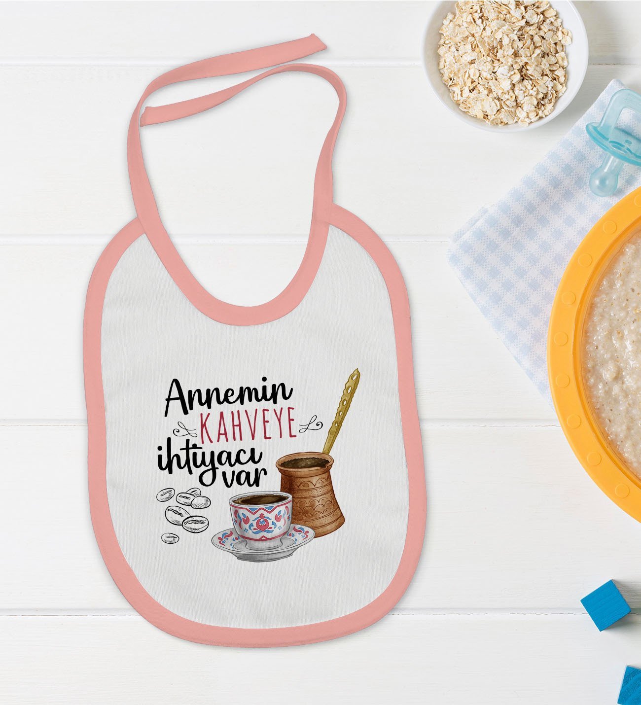 BK Kids Annemin Kahveye İhtiyacı Var Tasarımlı Pembe Bebek Mama Önlüğü