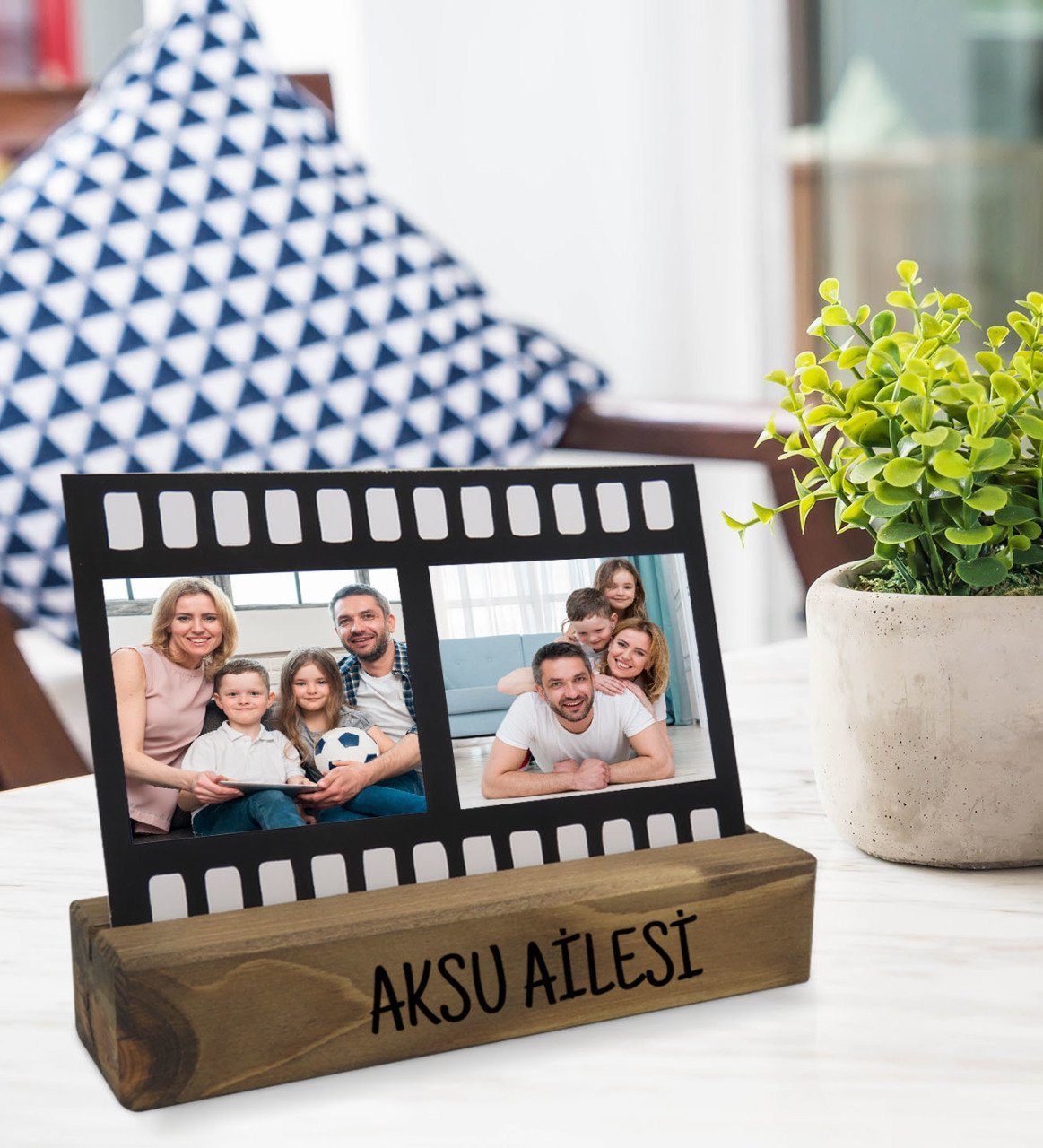 Kişiye Özel 2 Fotoğraflı Film Şeridi Mesajlı Dekoratif Ahşap Stand