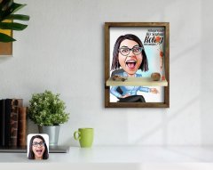Kişiye Özel Kadın Kolay Yetişmiyor Karikatürlü Doğal Masif Ahşap Çerçeveli Tablo Duvar Rafı-2