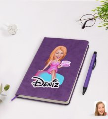 Kişiye Özel Kadın Doğum Günü Karikatürlü Mor Termo Deri Defter Kalem Seti Model 2