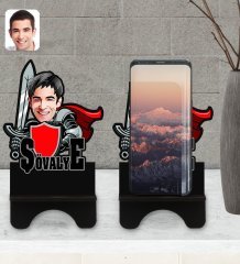 Kişiye Özel Şövalye Karikatürlü Ahşap Biblo Telefon Standı-2