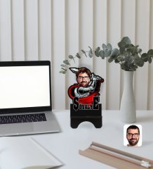 Kişiye Özel Şövalye Karikatürlü Ahşap Biblo Telefon Standı-1