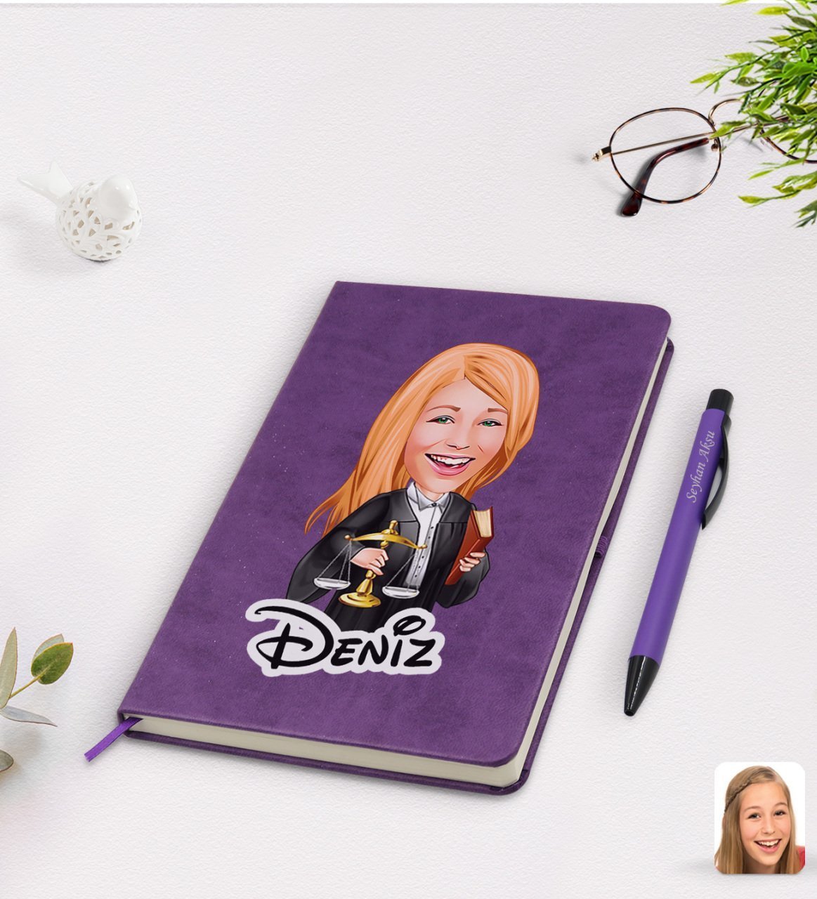 Kişiye Özel Kadın Avukat Karikatürlü Mor Termo Deri Defter Kalem Seti Model 1