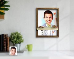 Kişiye Özel Erkek Göz Doktoru Karikatürlü Doğal Masif Ahşap Çerçeveli Tablo Duvar Rafı-1