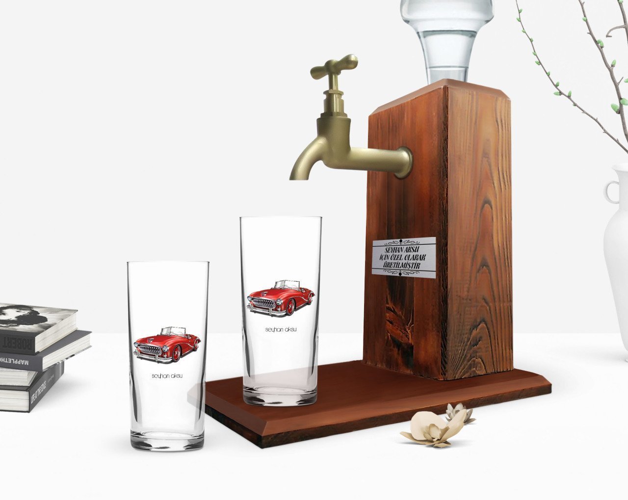 Kişiye Özel Renkli Baskılı Retro Otomobil Tasarımlı İkili Rakı Bardağı ve Ahşap Rakı Standı Hediye Seti-2