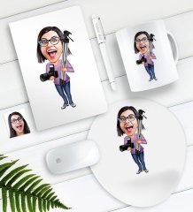Kişiye Özel Bayan Profesyonel Fotoğrafçı Karikatürlü Defter Kalem Kupa Mouse Pad Seti
