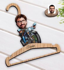 Kişiye Özel Erkek Motorcu Karikatürlü Standart Boy Ahşap Elbise Askısı-2