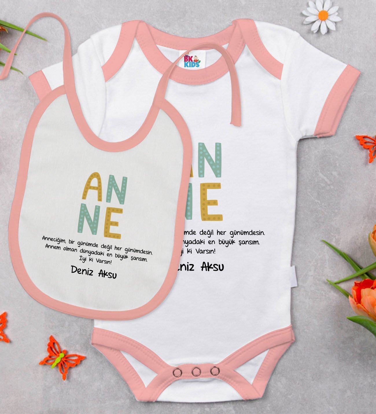 BK Kids Kişiye Özel Anne Tasarımlı Pembe Bebek Body Zıbın ve Mama Önlüğü Hediye Seti