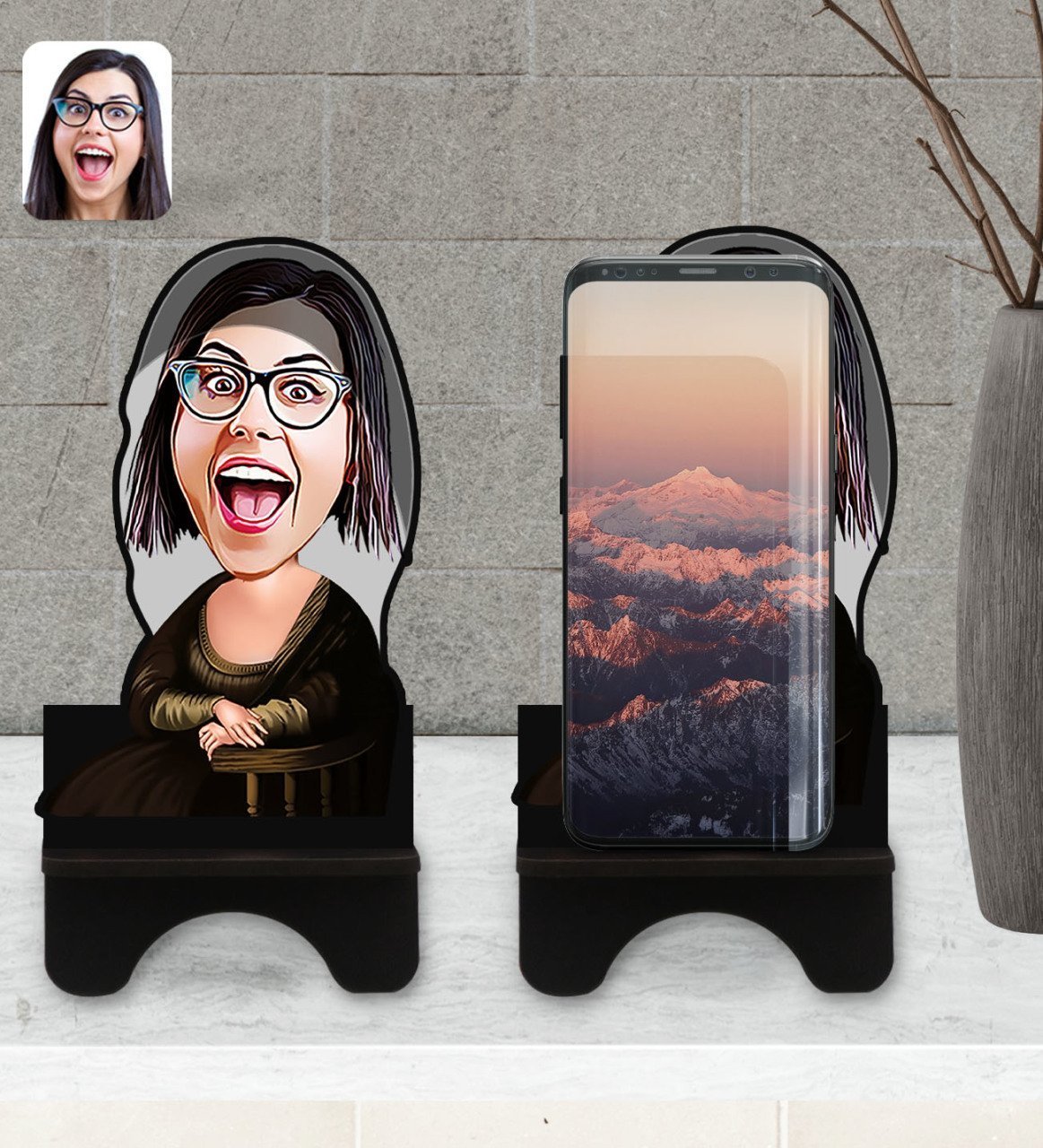Kişiye Özel Mona Lisa Karikatürlü Ahşap Biblo Telefon Standı-1