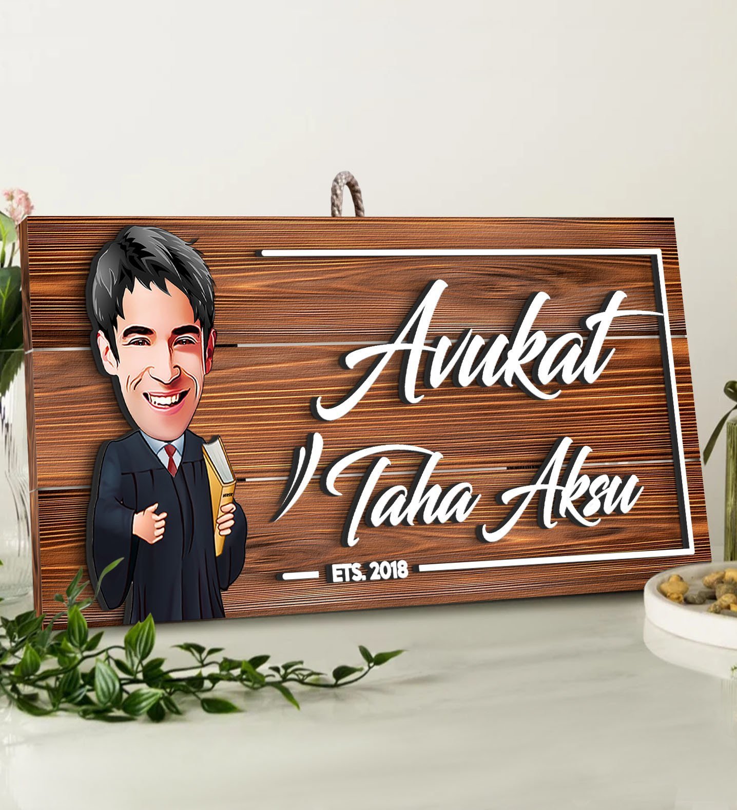 BK Gift Kişiye Özel Avukat Karikatürlü Dekoratif Ahşap Tabela